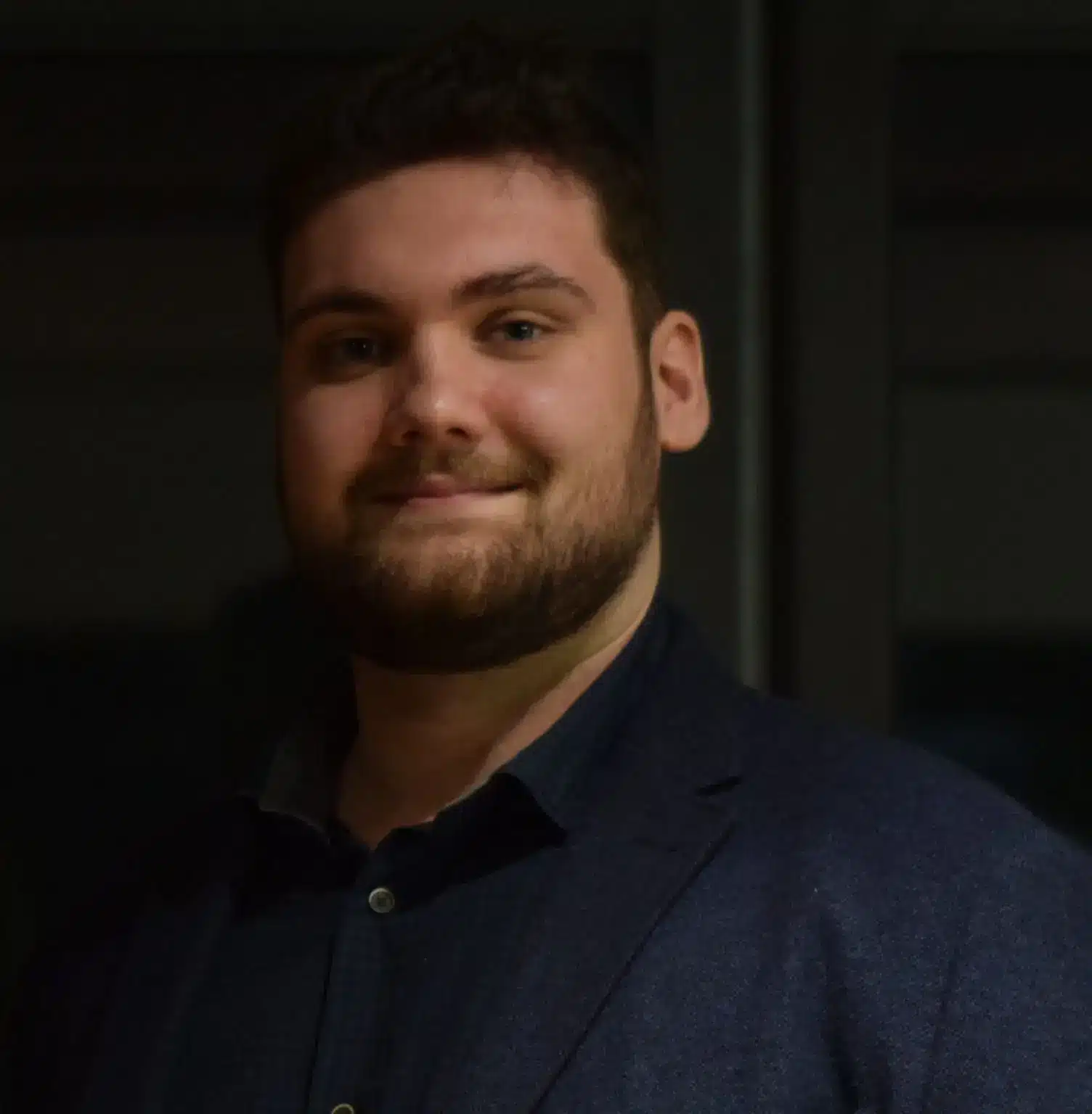 Portrait de Thibault Arthur, ostéopathe chez Synapsia à Montréal